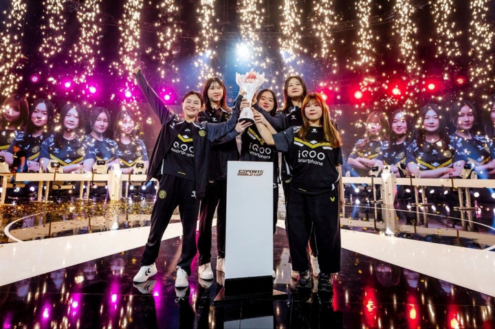 Tim Esports Perempuan Vitality Ukir Sejarah, Bawa Indonesia Raih Juara Dunia Esports World Cup 2025