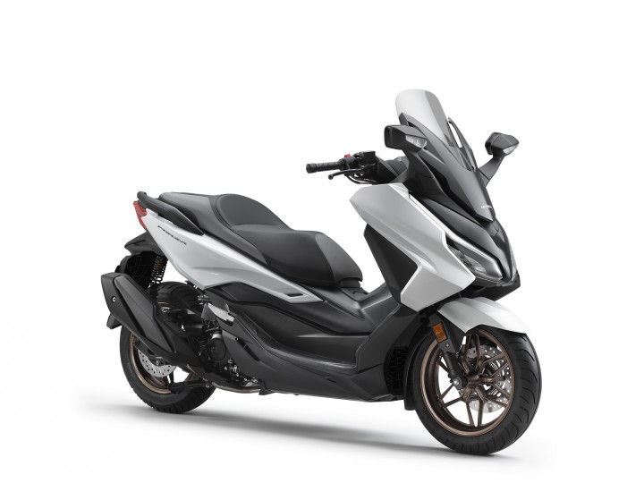 Pembaruan Honda Forza, Kini Terdapat Panel TFT 5 Inci