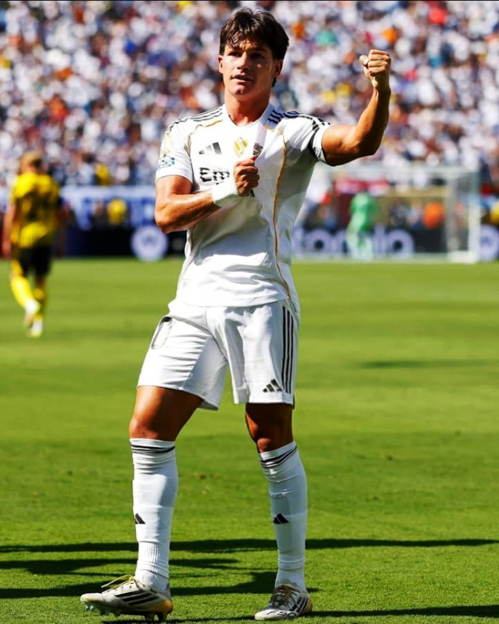 AC Milan Bidik Fran Garcia untuk Gantikan Theo Hernandes