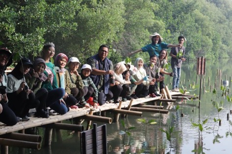 Kontribusi Nyata Komunitas dalam Menjaga Ekosistem Pesisir (Foto: instagram)
