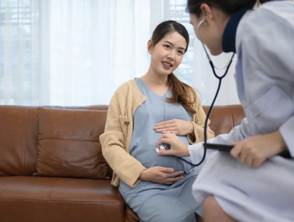 Kemenkes mengintensifkan deteksi dan penanganan hepatitis B pada ibu hamil sebagai langkah kunci untuk memutus rantai penularan dari ibu ke anak. Ilustrasi Freepik