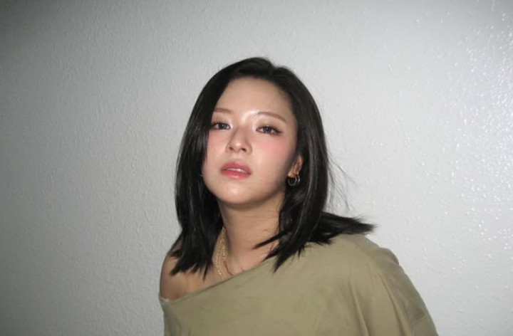 Jeongyeon TWICE Debut Akting di Film The Recruit: The Movie