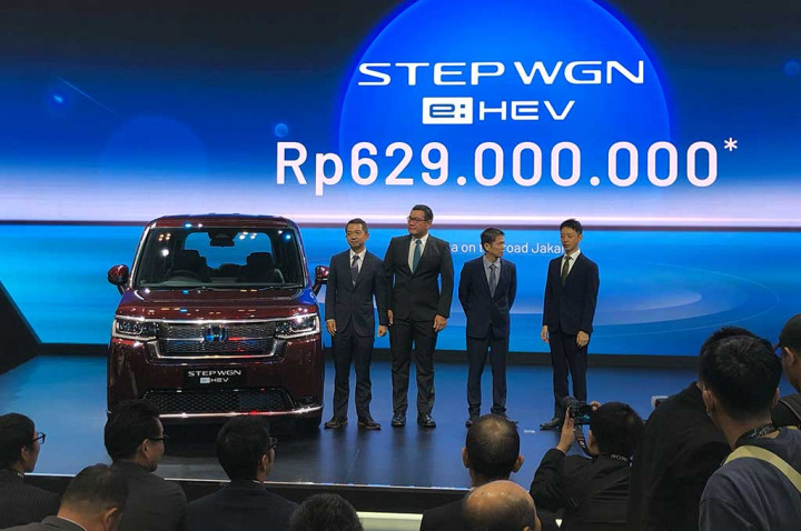 Honda Step WGN e:HEV Nongol di GIIAS 2025, Dijual Rp600 Jutaan
