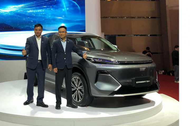 Bikin Perlawanan, Nih Dia Mobil Hybrid Geely di GIIAS 2025