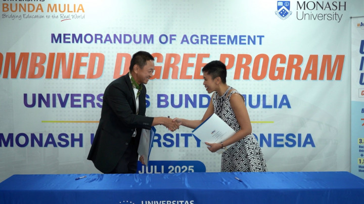 UBM dan Monash University Indonesia Teken MoU Combined Degree Program