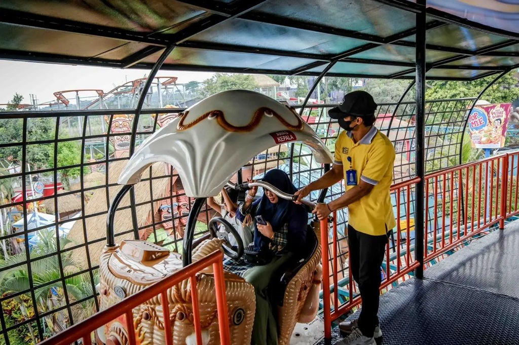 Travel advice dari pemerintah Australia dan Inggris menyoroti berbagai insiden seperti kecelakaan wisata pendakian, wisata air, hingga isu keamanan konsumsi minuman beralkohol bagi wisatawan. Dok. Kemenpar