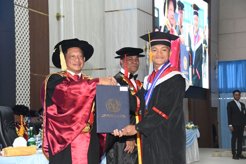 Menteri Dalam Negeri, Tito Karnavian di Wisuda IPDN. Foto: IPDN