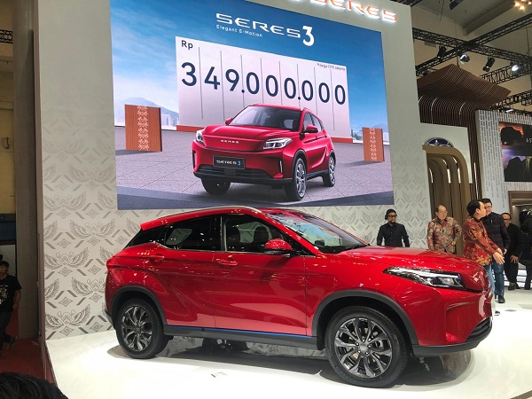 Diumumkan di GIIAS, Harga Resmi Seres 3 Dibanderol Rp349 Juta