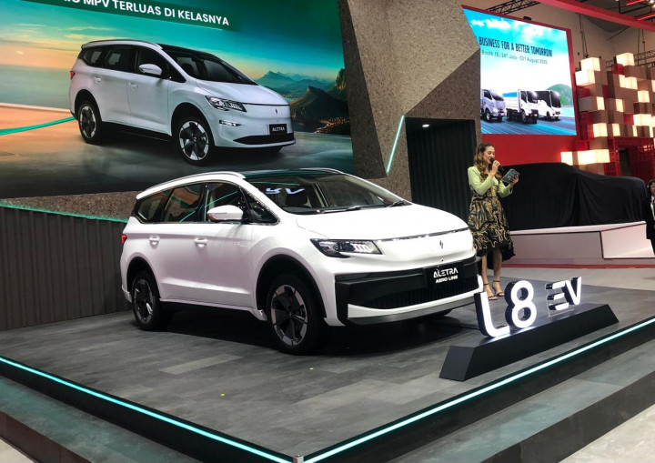 Aletra Rilis MPV L8 EV 8-Seater di GIIAS, Tersedia Opsi Body Kit