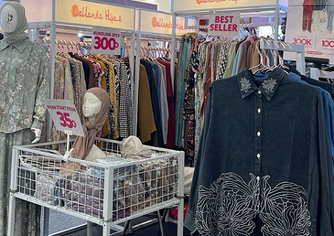 Denim dan Kemeja, Item Fesyen Paling Diincar di Rendezvous Modest Market