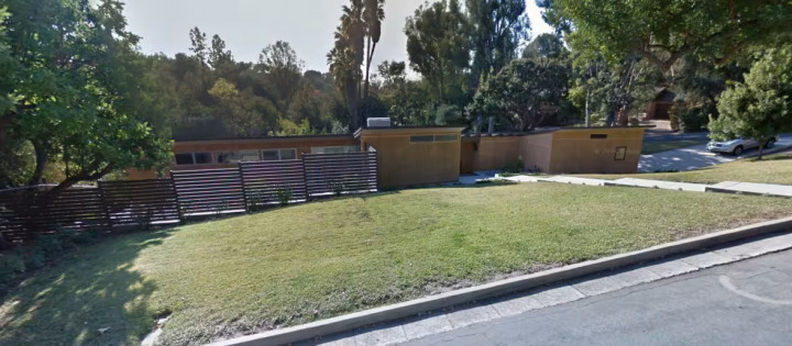 Rumah Vintage Lily Collins Laku Rp100 Miliar, Intip Desain Klasiknya