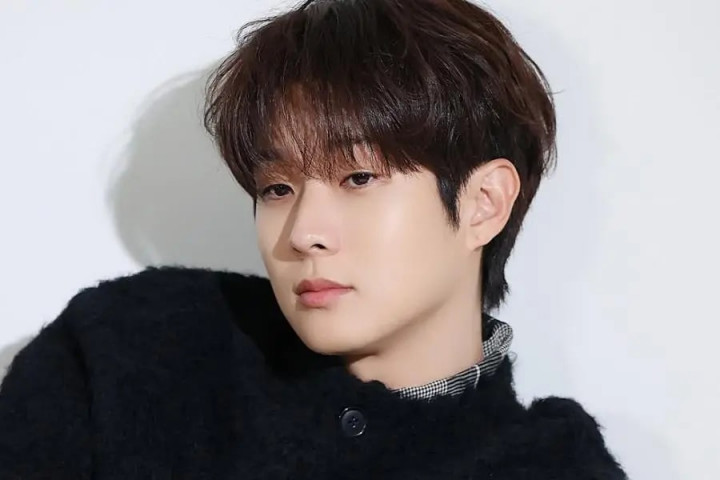 Choi Woo Shik Diincar Main Drakor Baru <i>Whale Star: The Gyeongseong Mermaid</i>