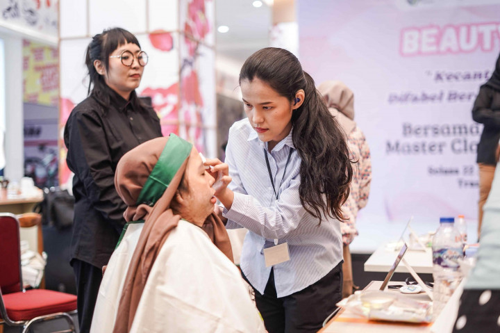 Hadirkan Program Beauty Class, Sandiaga: Saatnya Difabel Setara Dalam Kerja