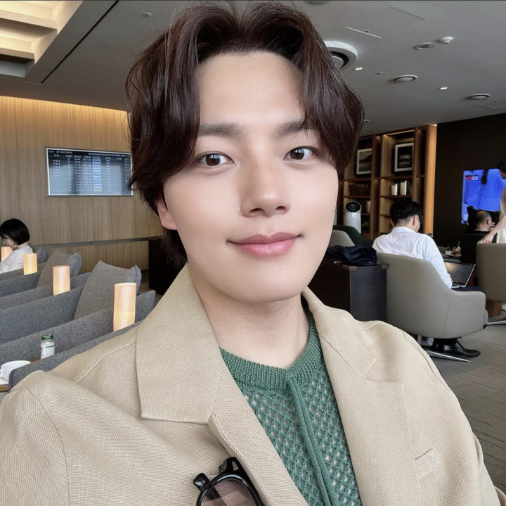 Akun Yeo Jin Goo Ikuti Akun Konten Dewasa, Agensi Langsung Klarifikasi