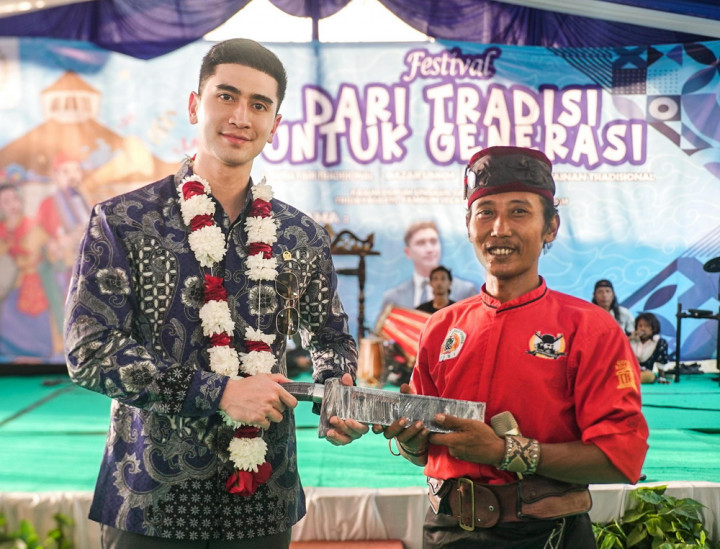 Verrell Bramasta Dorong Seniman Tradisional Melek Digital