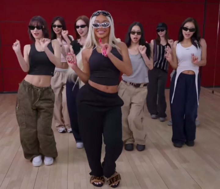 TWICE Gandeng Rapper Saweetie di Lagu Baru <i>Superstars</i>