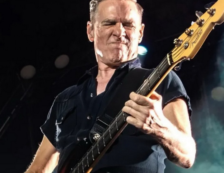 Bryan Adams Bangga Rekornya di Tangga Lagu Inggris Belum Terlewati