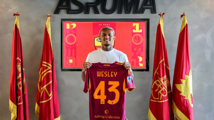 Roma Tuntaskan Transfer Wesley dari Flamengo