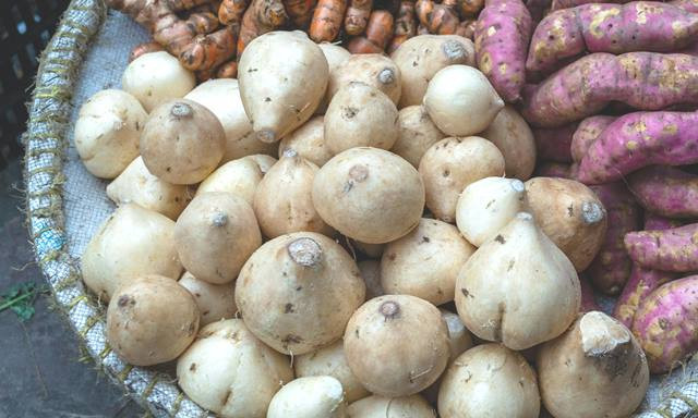 5 Bahan Masker Wajah Buatan Rumah Terbaik untuk Memutihkan Kulit