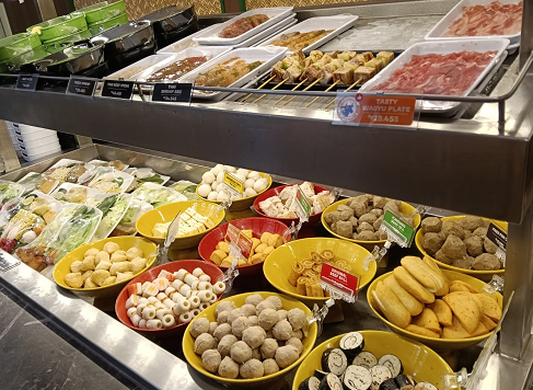 Ratusan varian Suki dan BBQ di restoran Raa Cha. (Foto: Dok. Yuni)