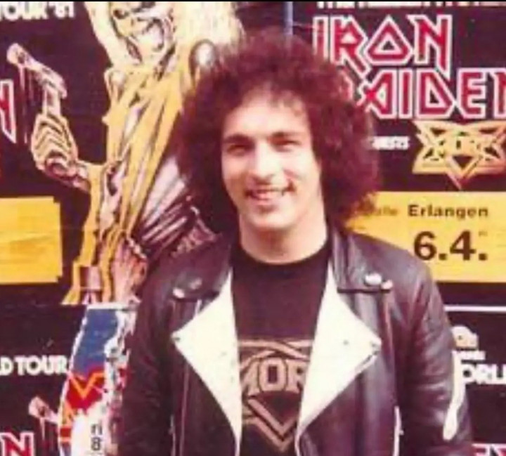 Vokalis Pertama Iron Maiden, Paul Mario Day Meninggal Dunia