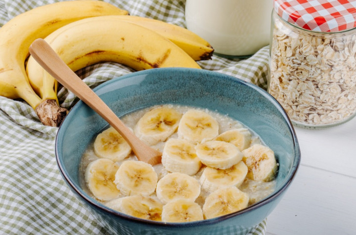 5 Makanan yang Sebaiknya Tak Dikonsumsi Bersamaan dengan Pisang