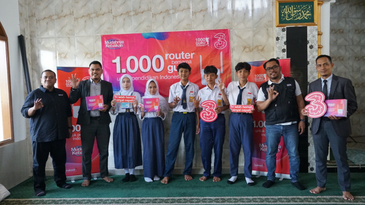 Tri dan 1.000 Guru Foundation Perluas Akses Digital Pendidikan di Pelosok Negeri