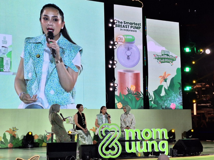 Nagita Slavina Kenang Perjuangan Menyusui Rafathar dan Rayyanza
