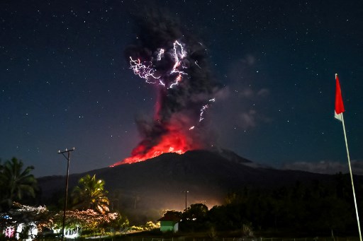 Gunung Lewotobi Laki-laki Erupsi Lagi