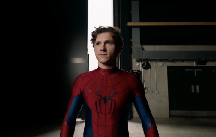 Tom Holland Pamer Kostum Baru Spider-Man untuk Film <i>Brand New Day</i>