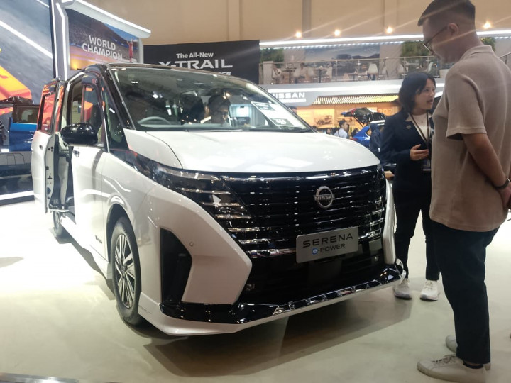 Tinggi Peminat di GIIAS, Intip Pesona MPV Hybrid Serena e-POWER