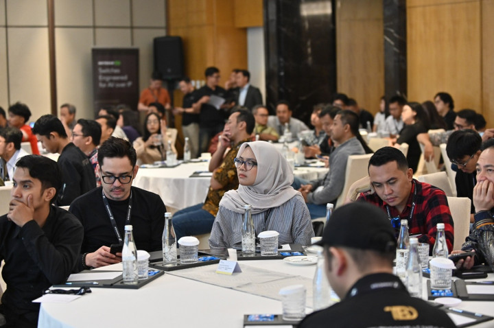 Sennheiser Tunjuk Midwich Sebagai Distributor Solusi Komunikasi Bisnis