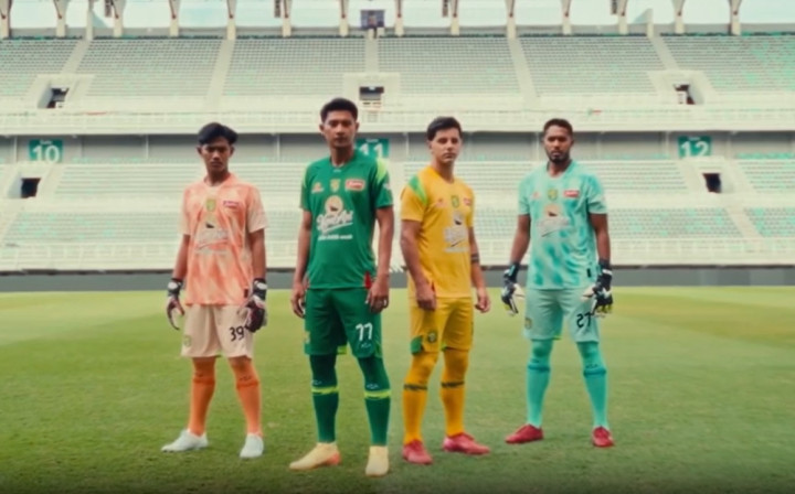Penampakan Jersey Baru Persebaya Musim 2025/2026, Ada Logo Semanggi Suroboyo