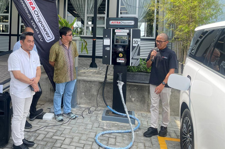 Astra Otopower Buka SPKLU Di Pekanbaru, Dukung Infrastruktur EV Di Sumatra