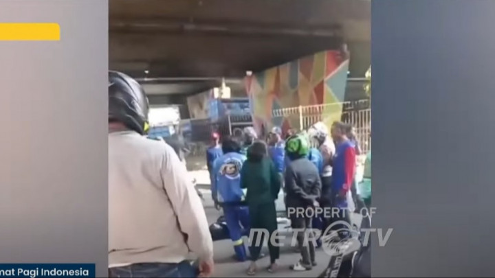 Pengendara Motor Jatuh dari Fly Over Grogol, Begini Kronologinya