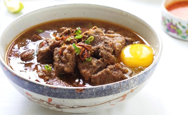 Mulai Berdatangan di Makassar, Pengurus dan Kader Nasdem Langsung Berburu Kuliner Khas Sulsel