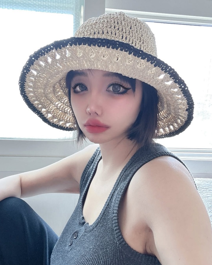 Park Bom 2NE1 Hiatus dari Aktivitas Grup, Fokus Pemulihan Kesehatan