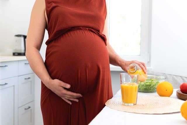 Benarkah Ibu Hamil Tak Boleh Konsumsi Minuman Beralkohol, Jus Segar, Kopi, dan Susu?