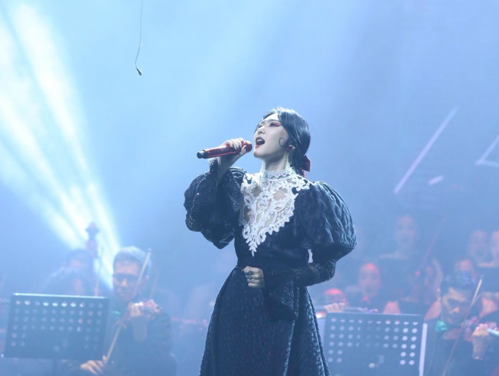 Isyana Sarasvati Tutup Konser Simfoni Untuk Bangsa, Menelusuri Jejak 8 Dekade Musik Indonesia