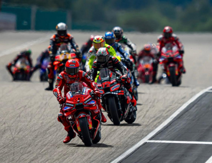 MotoGP Tinggalkan Bahan Bakar Fosil di Musim 2027