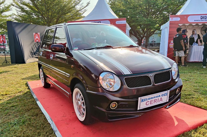 Modifikasi Daihatsu Ceria 'Tipis-Tipis' Racing