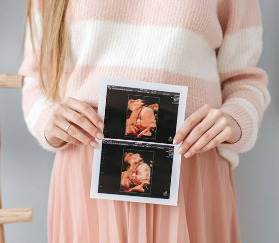 Bagaimana Perkembangan Bayi Kembar di Kandungan pada Usia 24 - 36 Minggu?