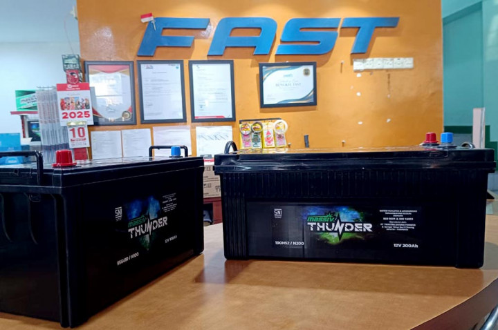 Fungsi dan Perbedaan Aki Mobil Listrik dengan Mobil Konvensional