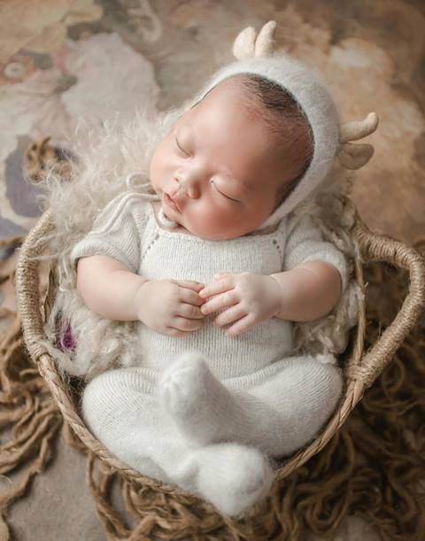 10 Rekomendasi Nama Bayi Berawalan Huruf L hingga T yang Terinspirasi dari Selebriti