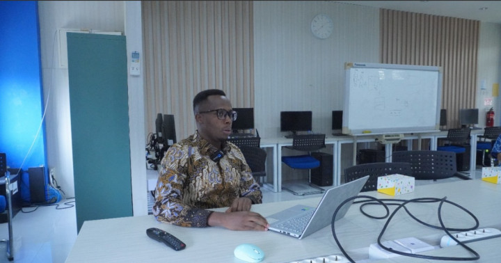 Jean De La Croix, Mahasiswa Asing ITS Lulus dengan 7 Publikasi Scopus