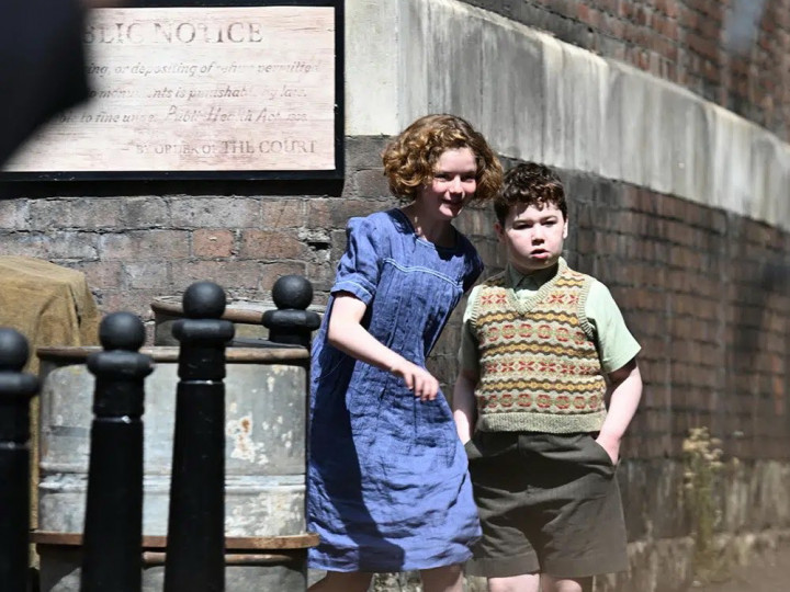 Greta Gerwig Mulai Garap Narnia: The Magician's Nephew, Tayang Akhir 2026