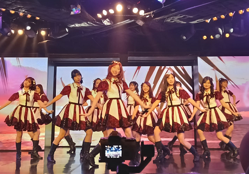 Perform JKT 48. (Foto: Dok. Yuni)