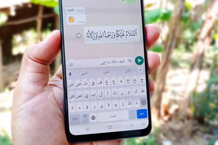 Mudah Banget! Begini Cara Kirim Tulisan Arab di WhatsApp Tanpa Aplikasi Tambahan