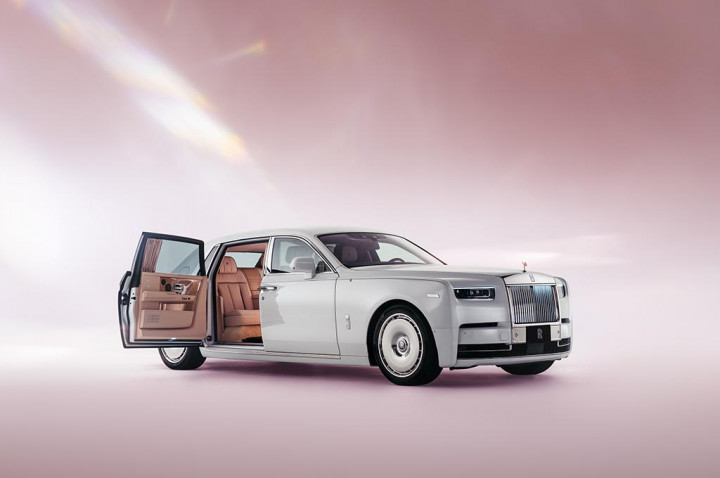 Fakta: Rata-Rata Pembeli Rolls-Royce Lebih Muda dari BMW & MINI