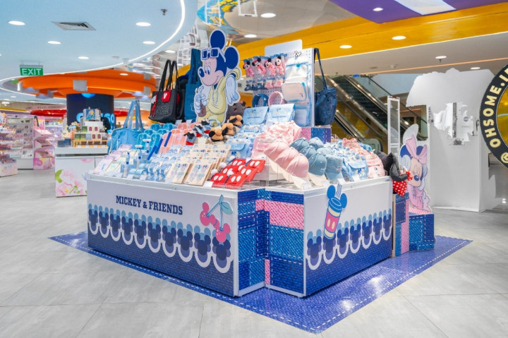 Mickey Mouse Hadir dalam Sentuhan Denim Eksklusif, Sudah Punya?